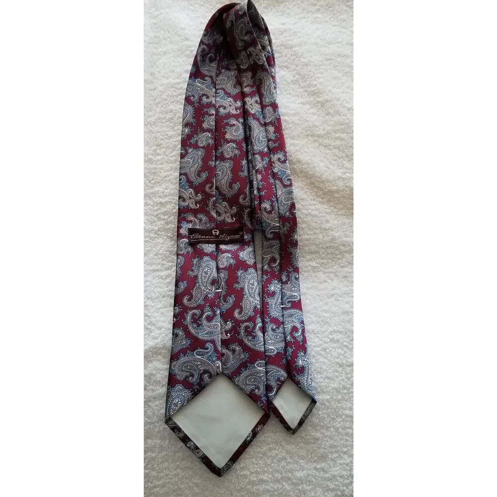 Etienne Aigner vintage 80s paisley mens tie necktie 58 inches Length x 3 Width